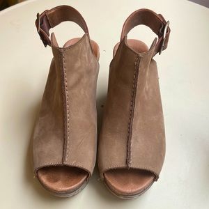 Dansko - Like New - Clogs Size 36